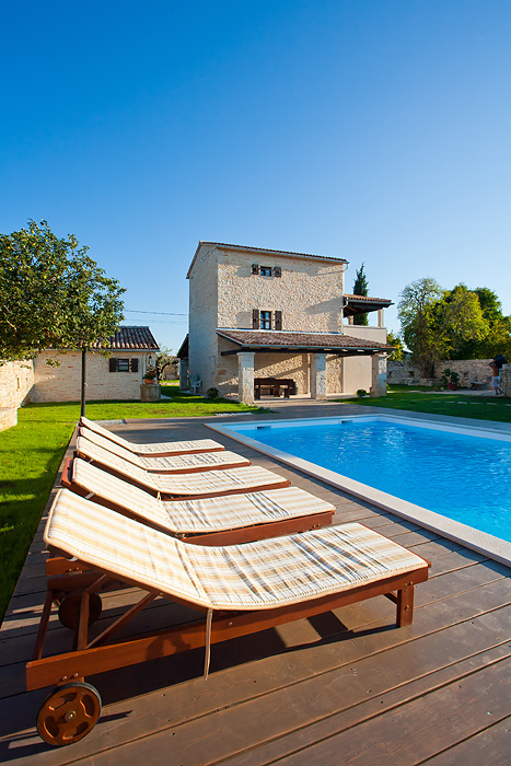 Holiday house with pool in Kanfanar, Rovinj, Istria 