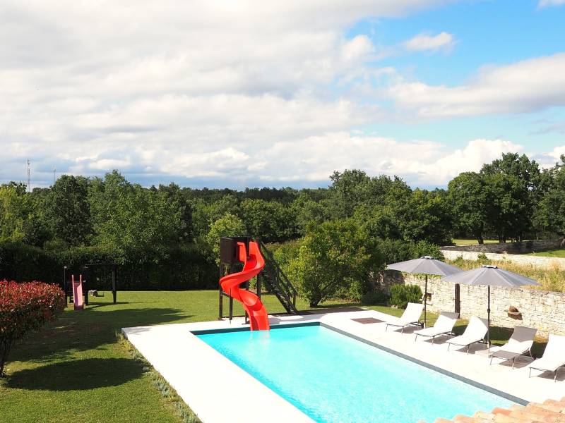 Holiday house with pool in Kanfanar, Rovinj, Istria 