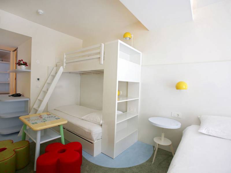 Amadria Park Kids Hotel Andrija ex Solaris, Šibenik, Dalmacija, Hrvaška Double room with bunk bed