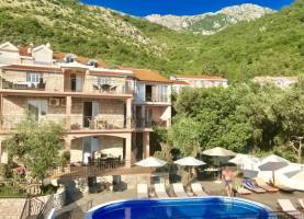Apartments Kentera Sveti Stefan | Montenegro | CipaTravel