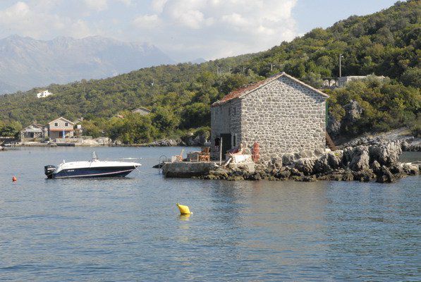 Рыбацкий дом  Fishermans House Bjelila, Tivat, Montenegro 1